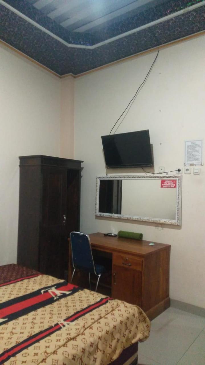 במוטל Wisma Reza Palopo מראה חיצוני תמונה