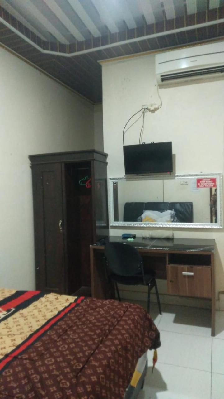 במוטל Wisma Reza Palopo מראה חיצוני תמונה